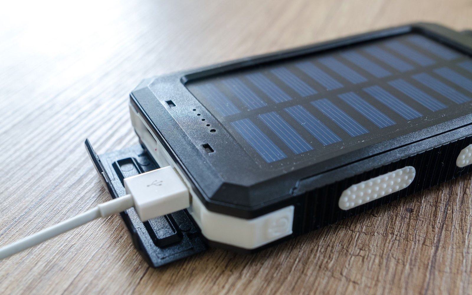Best Travel Adapters for US and UK Travelers