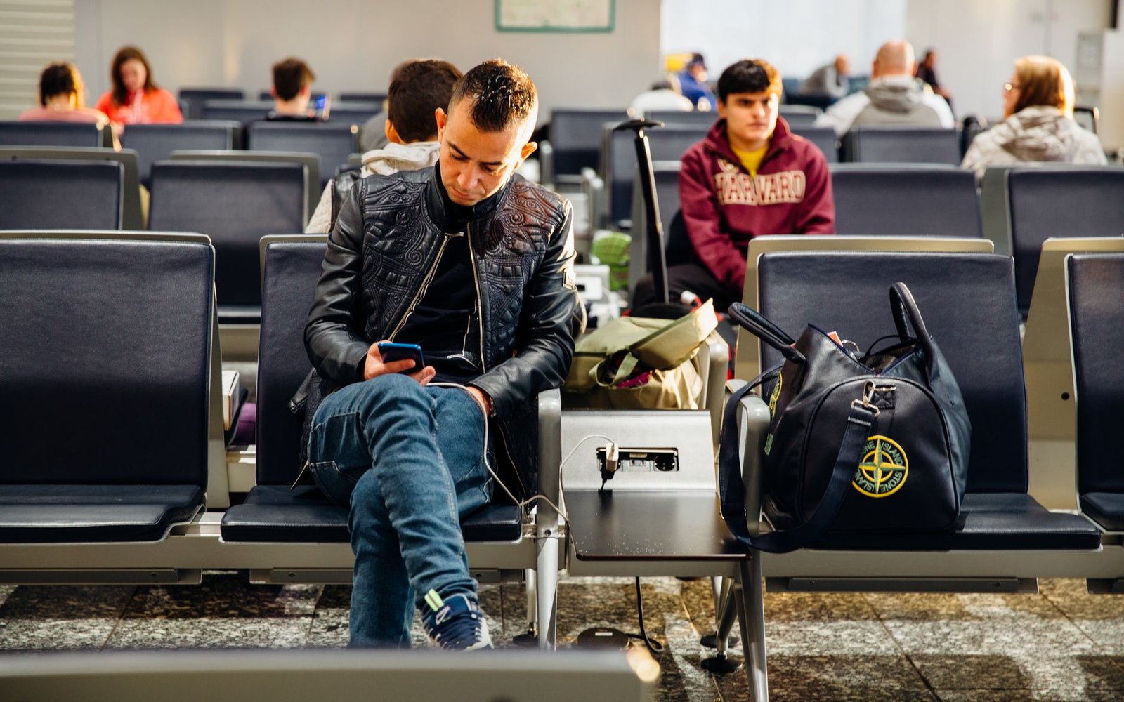 Lightweight Travel Blankets and Layers Worth Packing